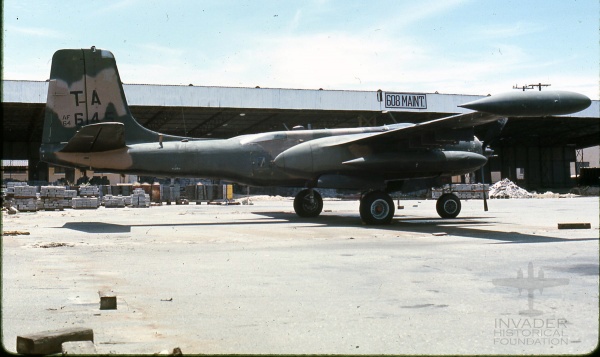 64-17645 b-26knhatrang003.jpg