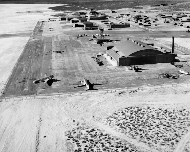 File:Muroc Army Airfield.jpg
