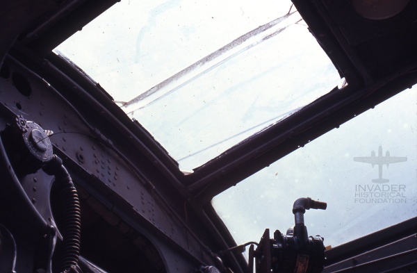 64-17645 b-26knhatrang012.jpg