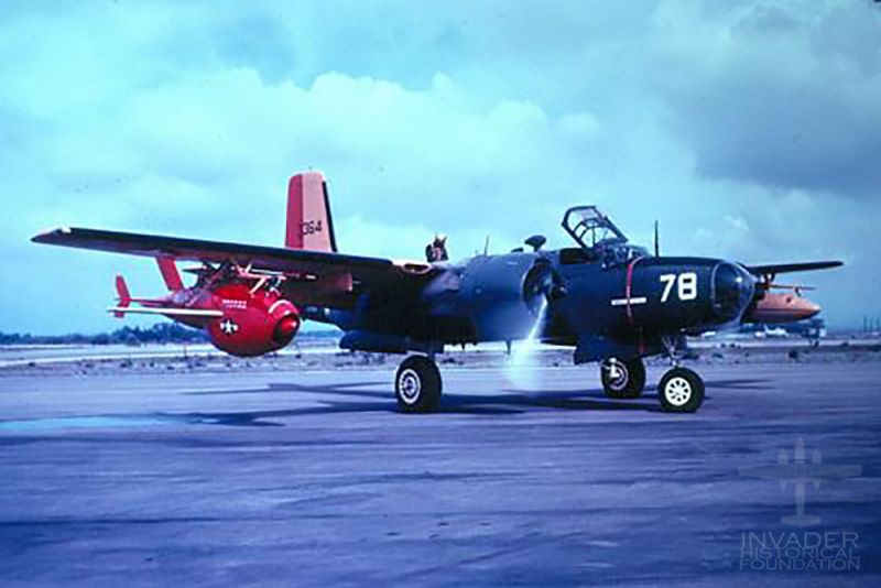 File:140364. JD1 with Firebee WM.jpg