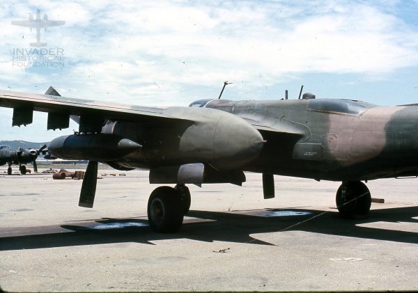 64-17645 b-26knhatrang010.jpg