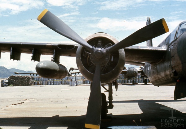 64-17645 b-26knhatrang007.jpg