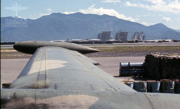 64-17645 b-26knhatrang018.jpg
