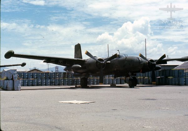 64-17652 b-26knhatrang002.jpg